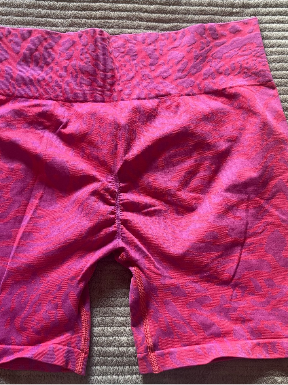 Gymshark Shorts - Picture 2 of 3